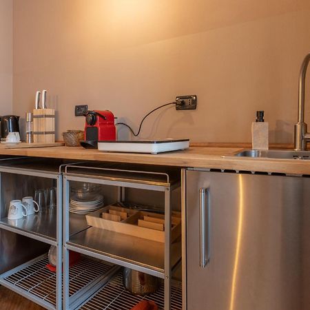 La Stazione Degli Artisti Apartment Триест Екстериор снимка