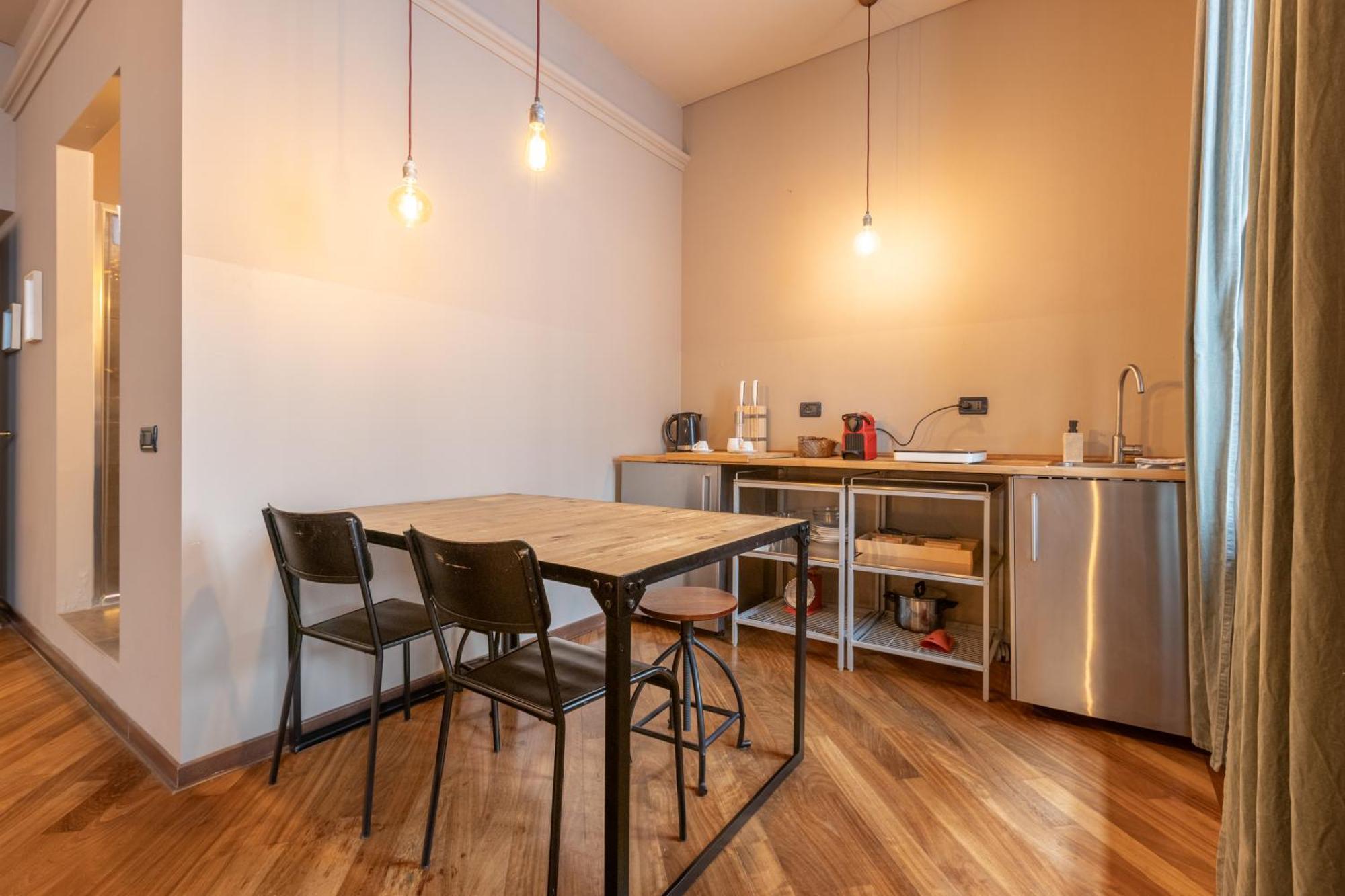 La Stazione Degli Artisti Apartment Триест Екстериор снимка